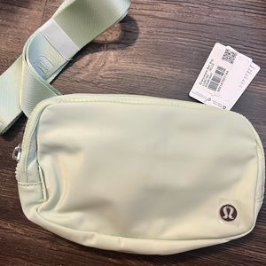 lululemon belt bag